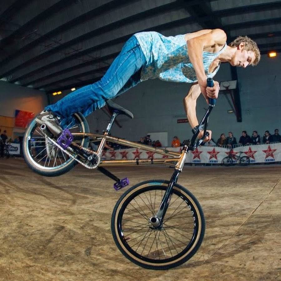 BMX велосипед спорт