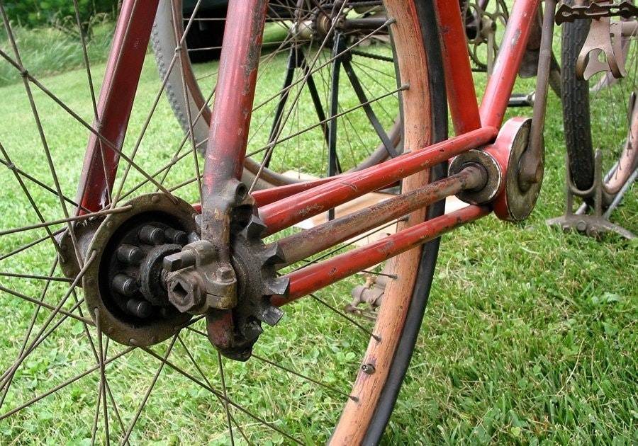 Велосипед с цепью на переднем колесе. Карданный велосипед Mifa. Велосипед с вальным приводом Mifa. Велосипед с карданом. Велосипед с карданным приводом.