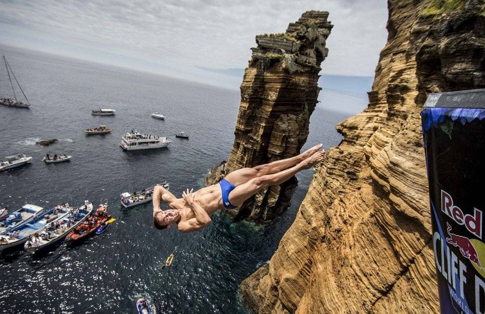 Самый высокий прыжок в воду: клифф-дайвинг по-швейцарски