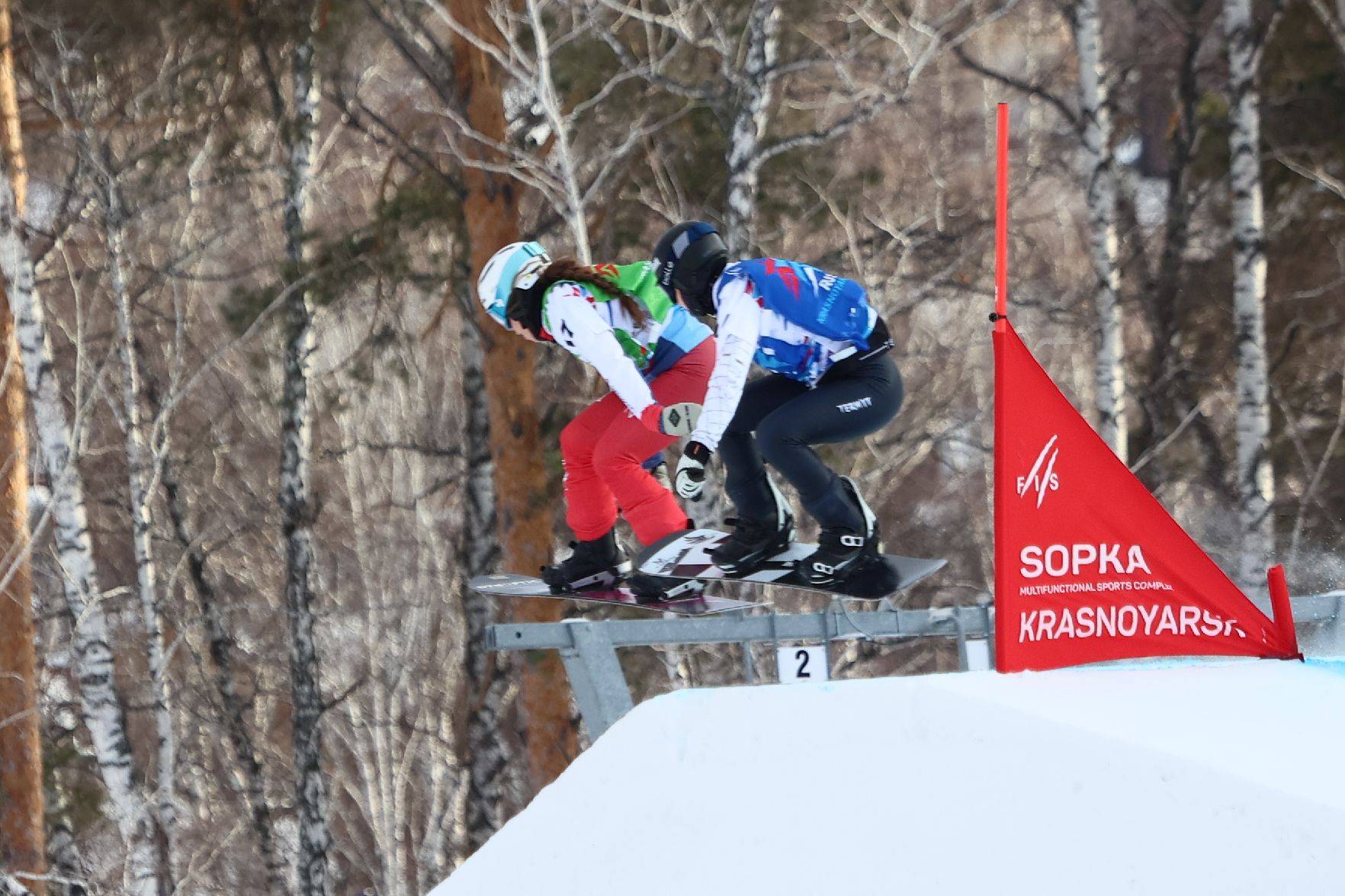 Трое россиян попали в десятку лучших на этапе кубке мира по сноуборду