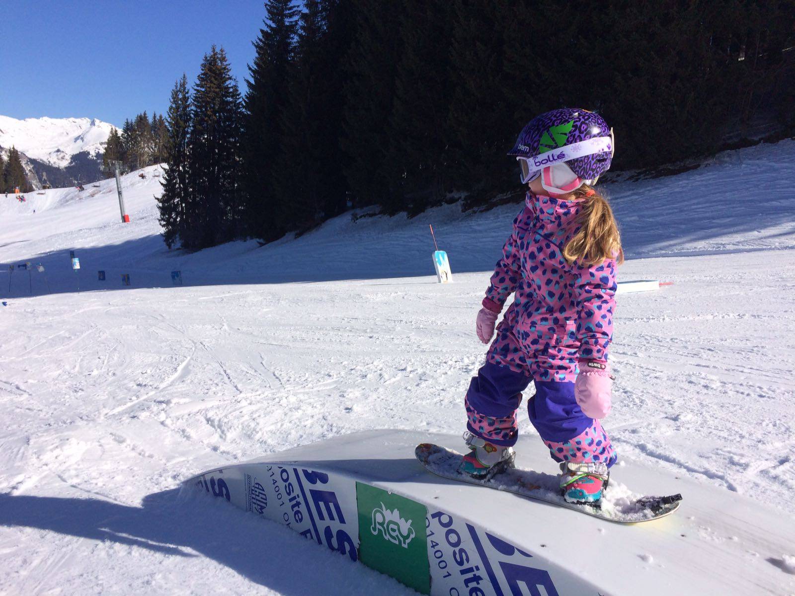 Как подобрать сноуборд ребенку: особенность детского снаряжения