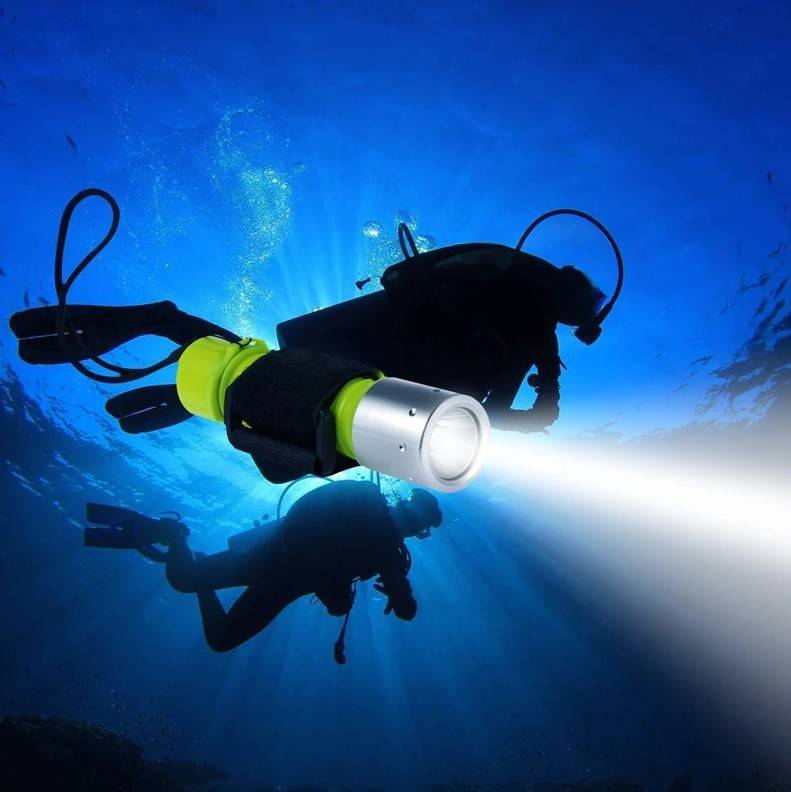 Фонарь для подводной охоты в мутной воде своими руками - светодиодный фонарь