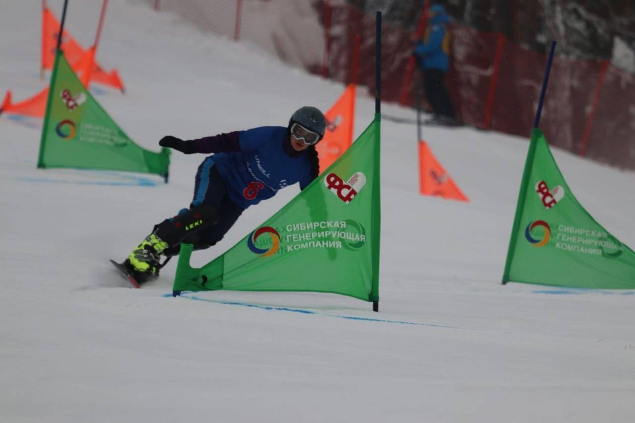 В абзаково прошёл первый этап кубка россии по сноуборду в дисциплине параллельный слалом-гигант