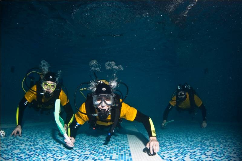 Подводный хоккей - underwater hockey