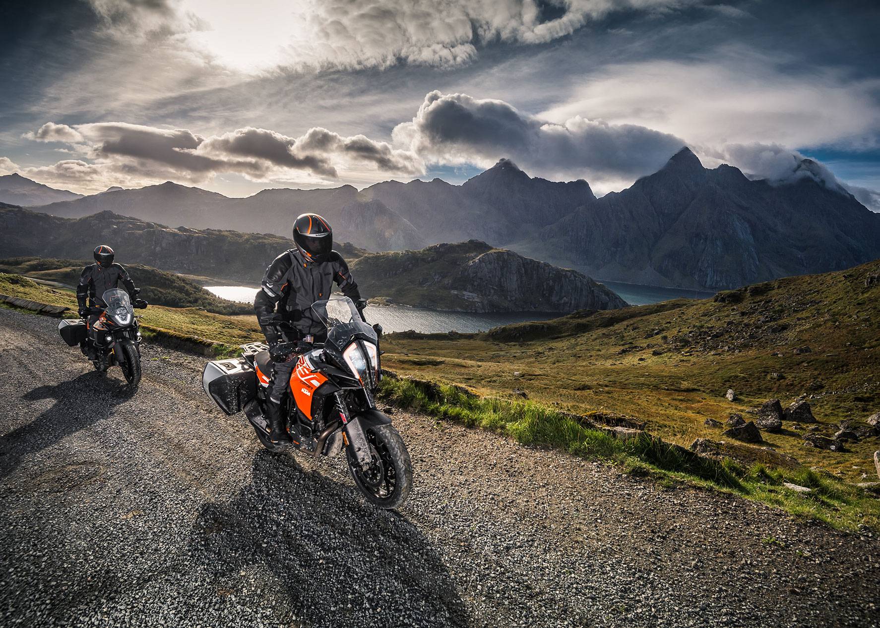 мотоцикл и горы