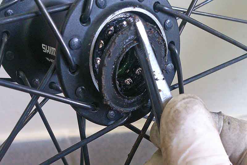 Как установить колесо на скоростной велосипед