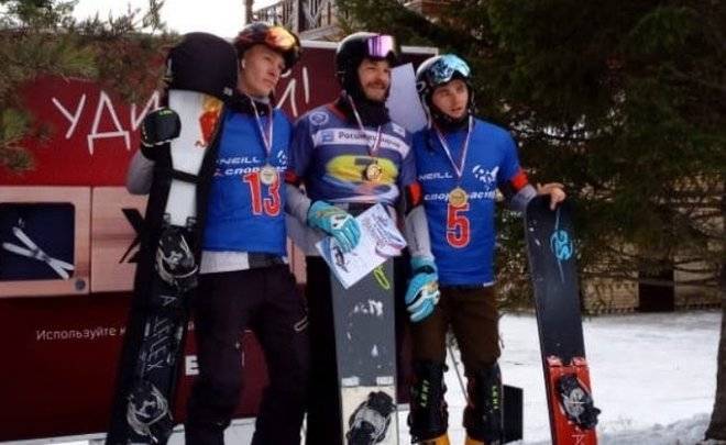 Разрезая снег. этап кубка россии по сноуборду прошел в барнауле