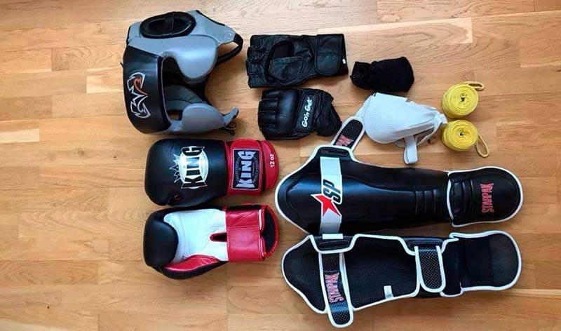 Борцовки для вольной борьбы и трико: детская экипировка, костюм борца, форма одежды и обувь на соревнованиях