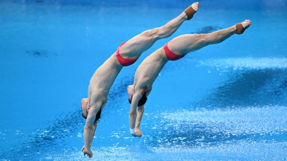 Прыжки в воду. Синхронные прыжки в воду. Плавание прыжок. Прыжки в воду мужчины.