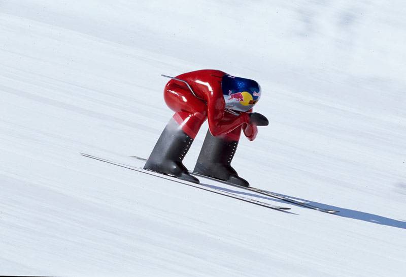 Скорость лыжника на 10 км. Сноуборд для скоростного спуска. Рекорд скорости на лыха. Спуск на лыжах рекорд.