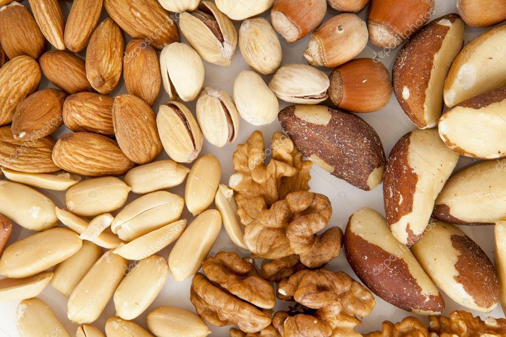 Орехи в бодибилдинге, польза арахиса для мужчин, грецкий орех, миндаль