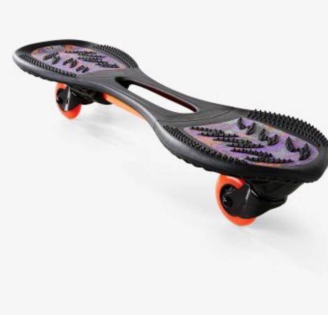 Роллерсёрф — скейтборд на двух колёсах
