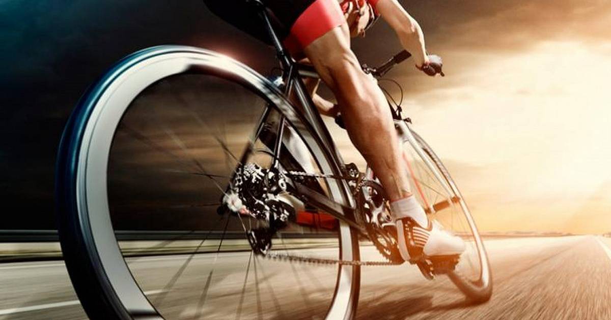Помогает ли велосипед похудеть. Мужчины на шоссейнике Trek. Велоспорт "Бенш — Шиме — Бенш".