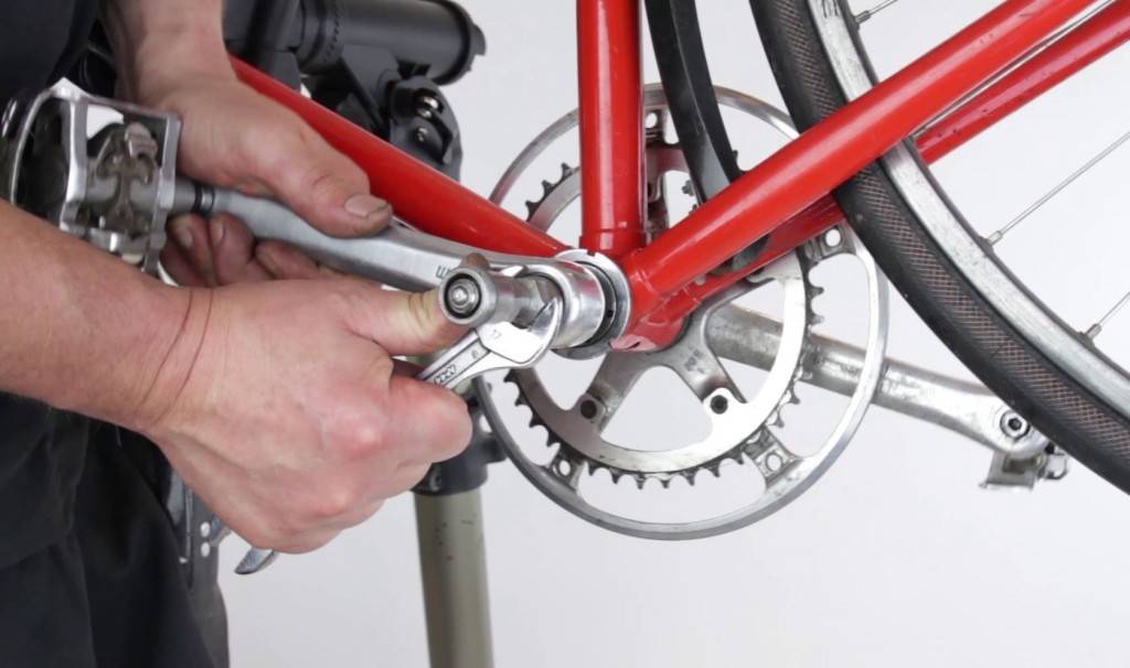 Как поменять педали на велосипеде: типы педалей, особенности конструкции, инструкция по замене